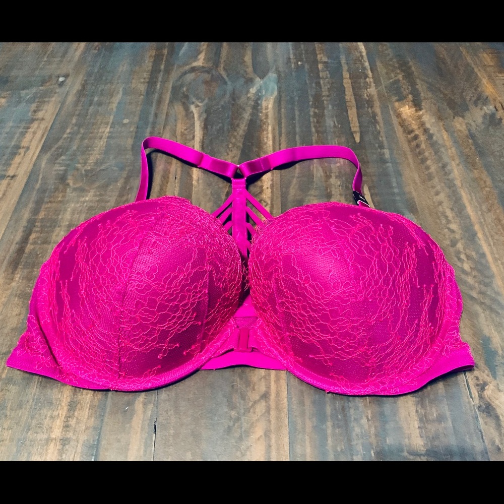 Victoria’s Secret Very Sexy push up